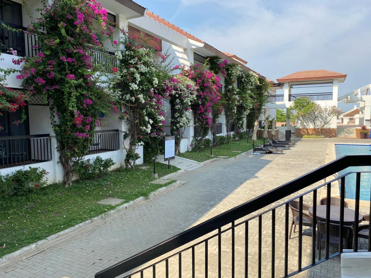 Plaza Del Norte Hotel And Convention Center Laoag Buitenkant foto